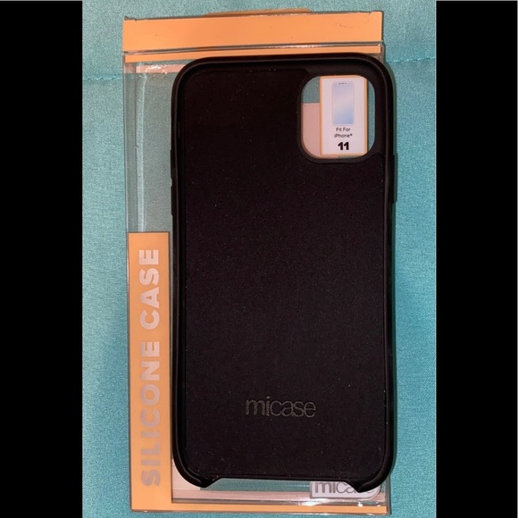 Apple iPhone 11 Silicon Case - Picture 2 of 2